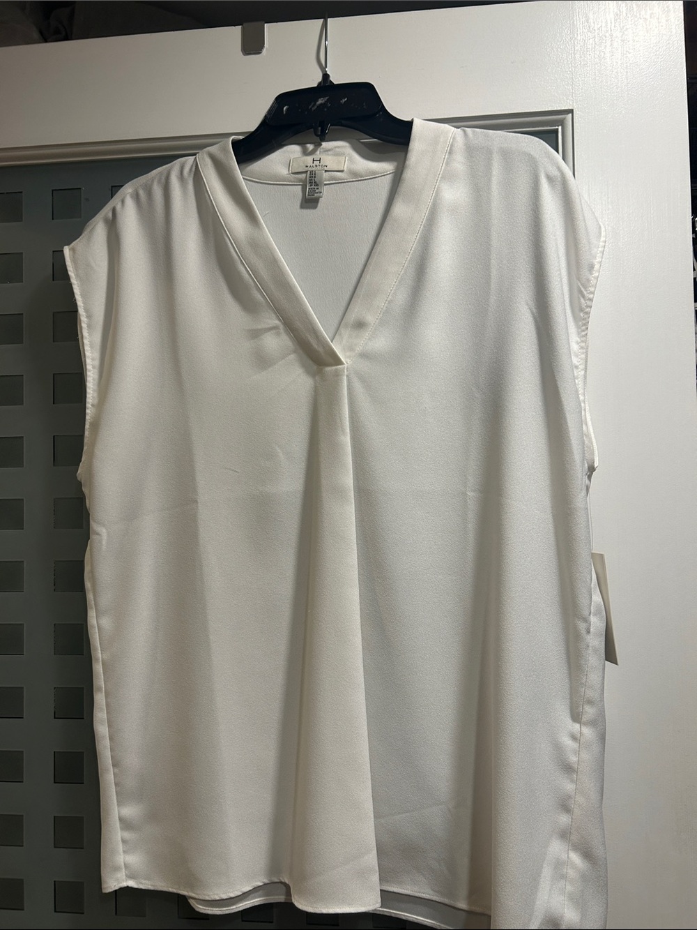 H by Halston Cream V-Neck Blouse